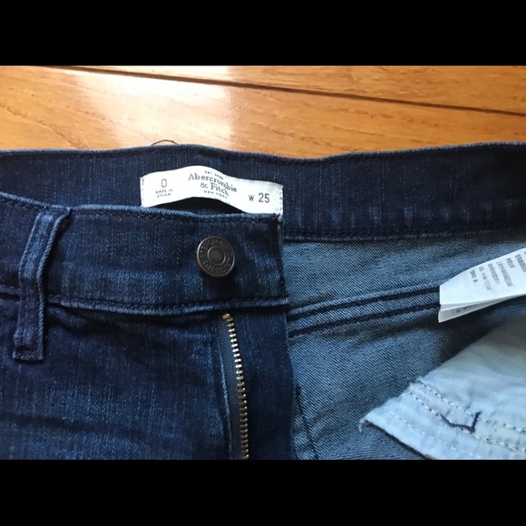 Hot 💥 short shorts💥 - Picture 3 of 5